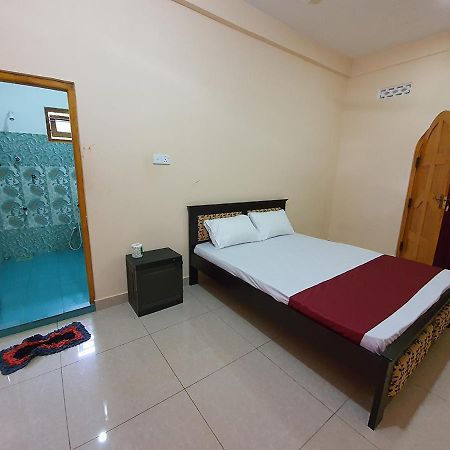 Hb Budget Rest Jaffna Exterior foto