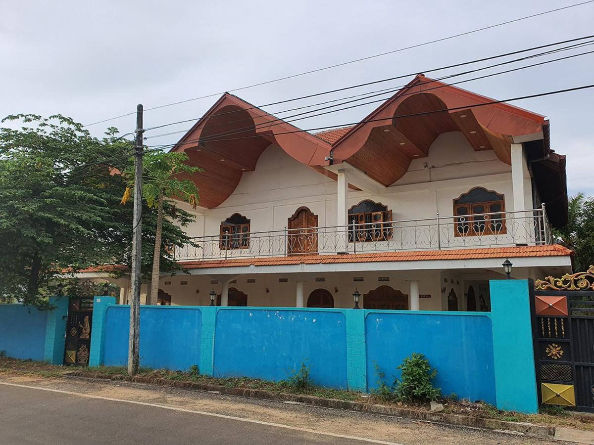 Hb Budget Rest Jaffna Exterior foto