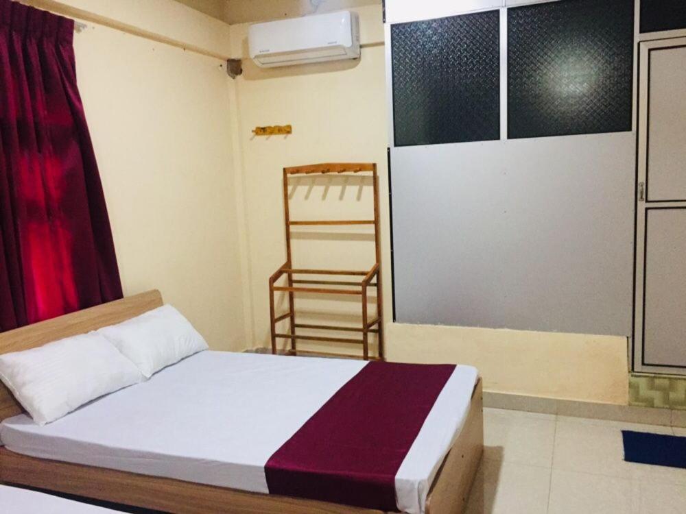 Hb Budget Rest Jaffna Exterior foto
